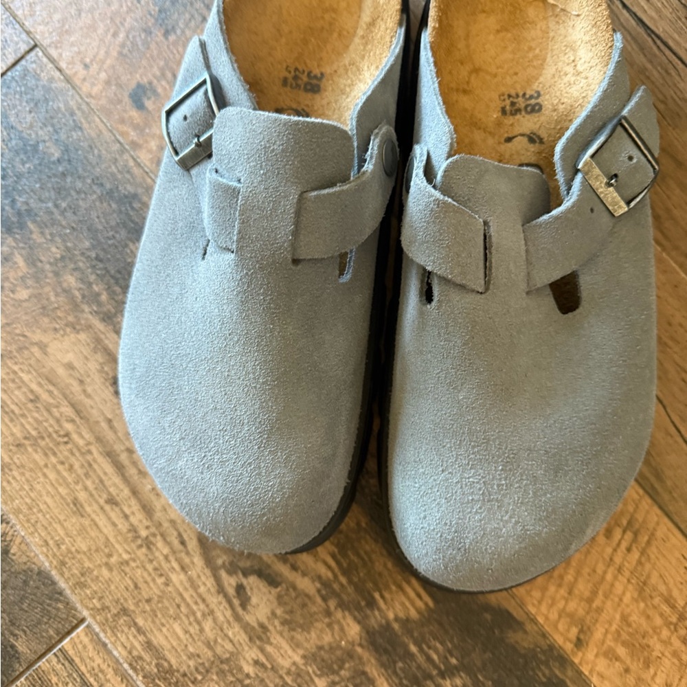 Women's Birkenstock Papillio with platform Suede Slip-On Clog Mule in Light Grey